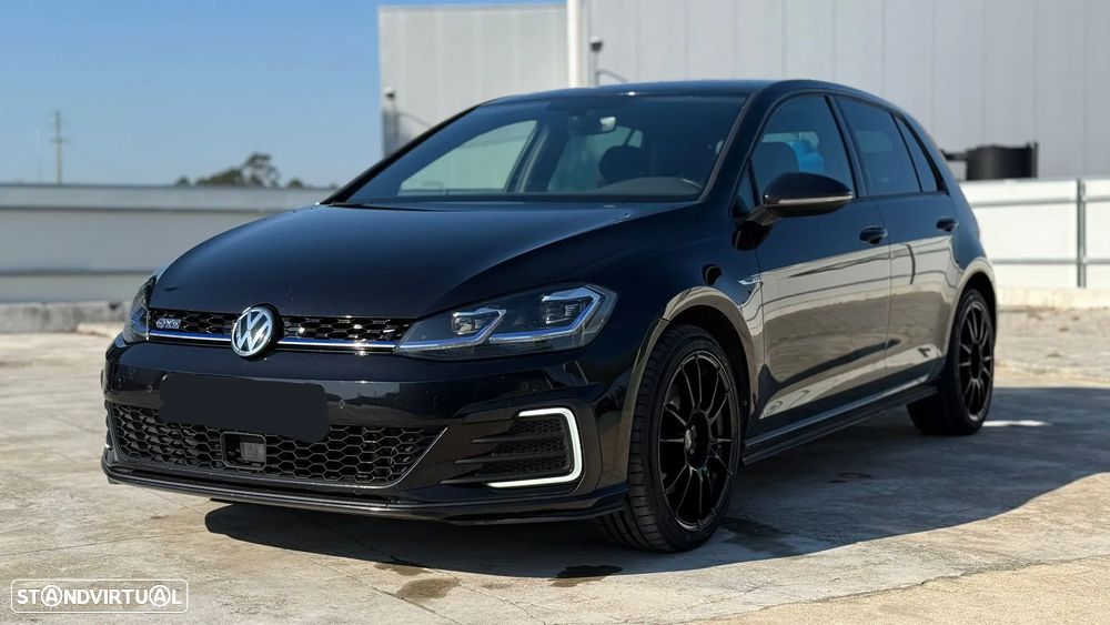 VW Golf 1.4 GTE Plug-In-Hybrid DSG - 1
