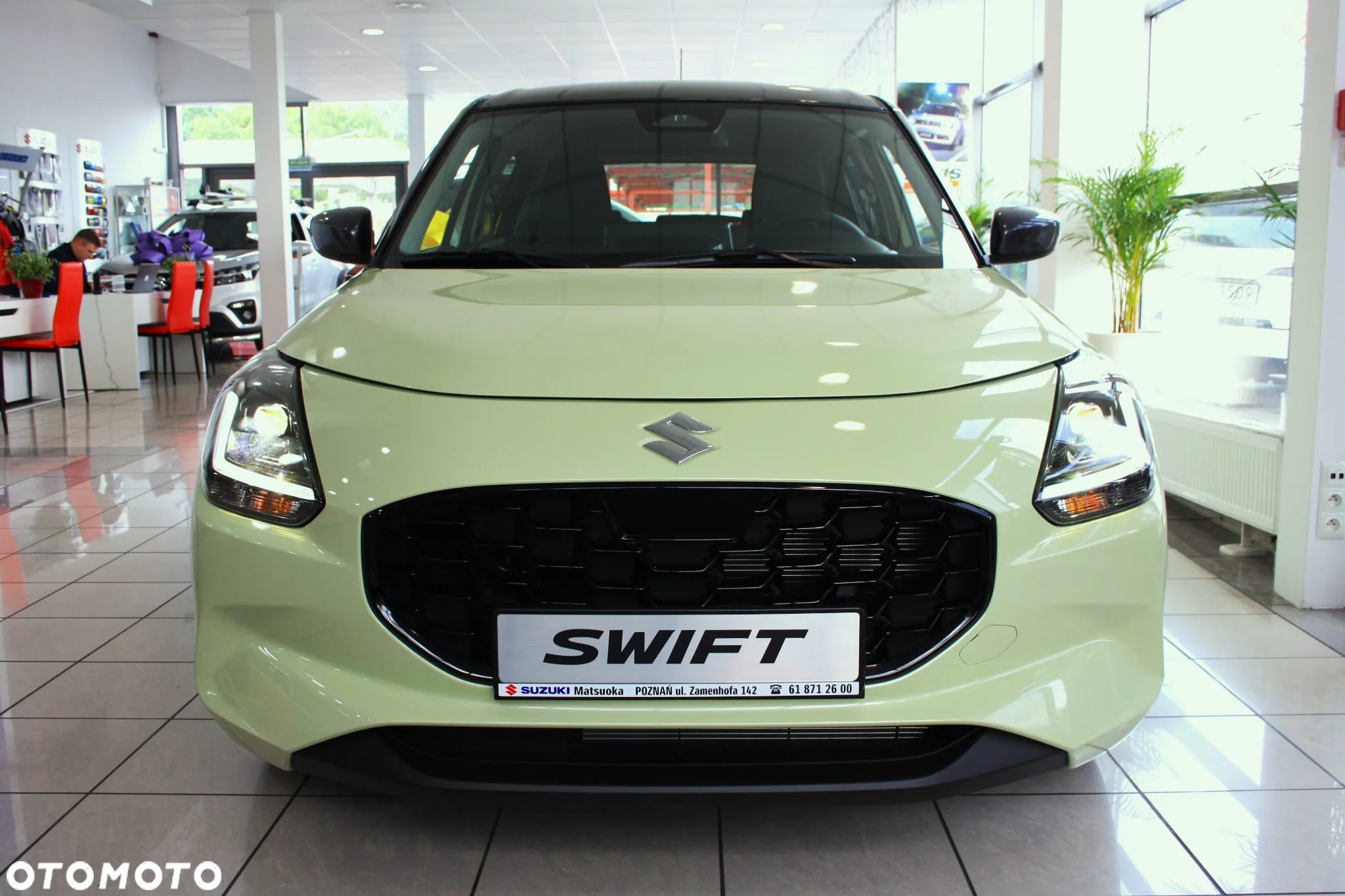 Suzuki Swift 1.2 Dualjet SHVS Premium Plus CVT - 3