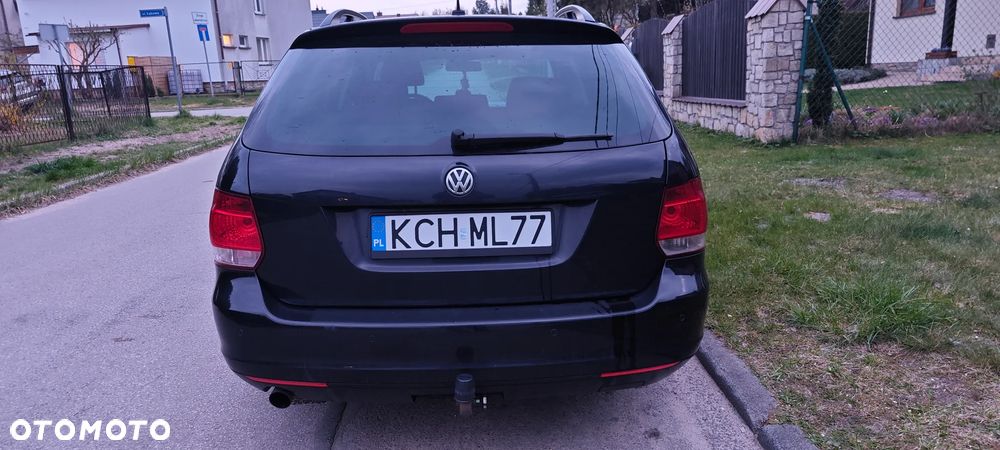 Volkswagen Golf 1.6 TDI DPF Highline - 22