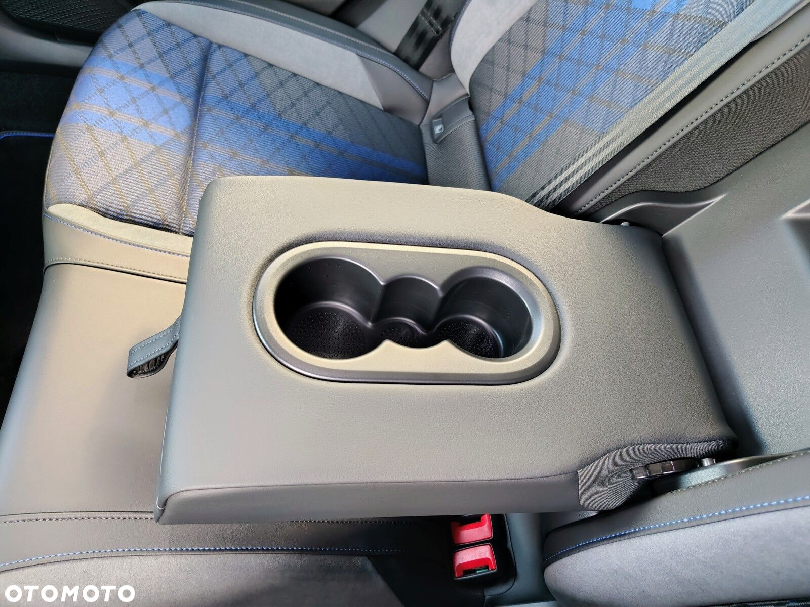Volkswagen Golf - 30