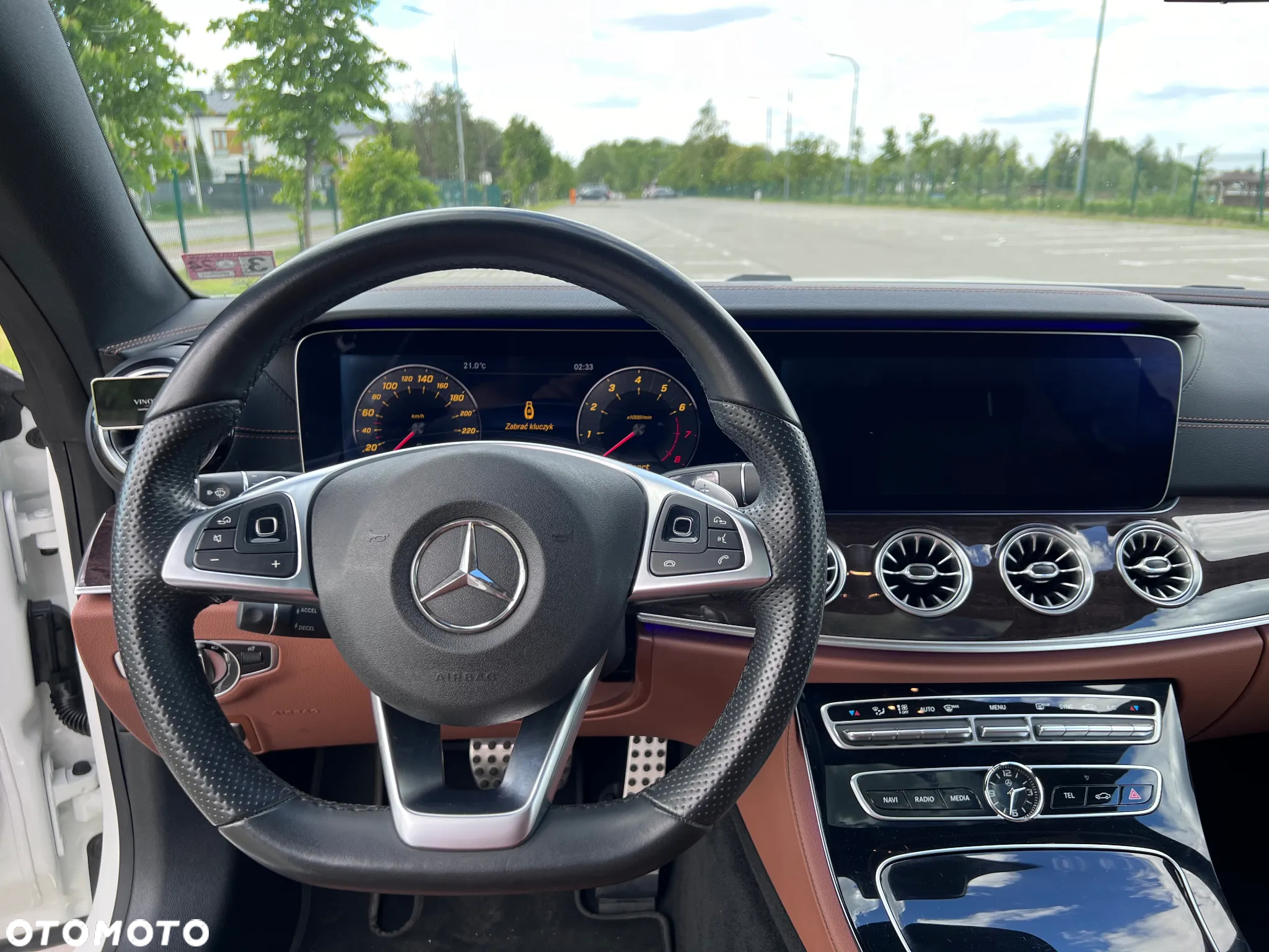 Mercedes-Benz Klasa E 400 4Matic Coupe 9G-TRONIC AMG Line - 22