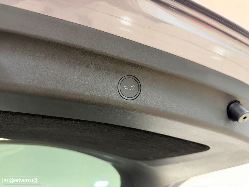 Tesla Model Y Long Range Tração Integral - 14