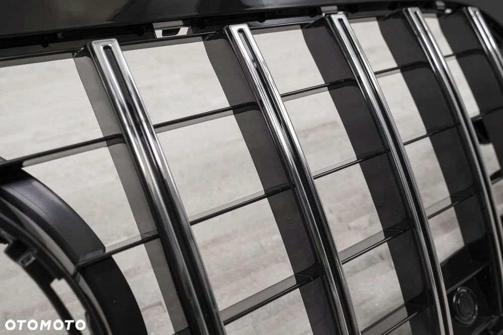 mercedes a-class w177 2018-2023 z kamerą grill gt panamericana srebrny - 11