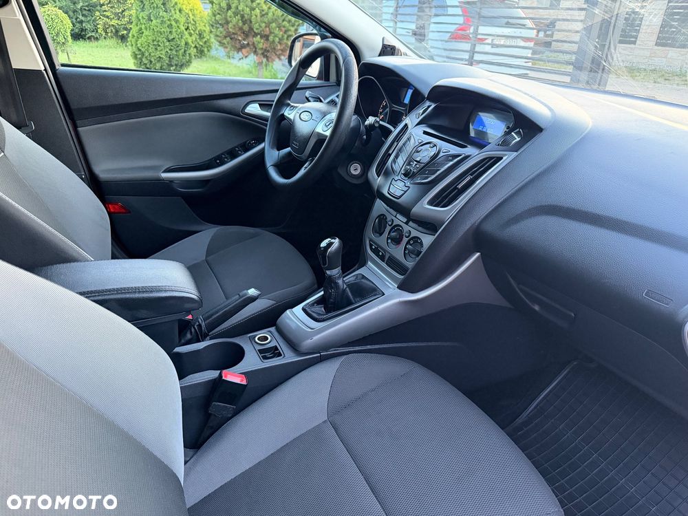 Ford Focus 1.6 Edition - 8