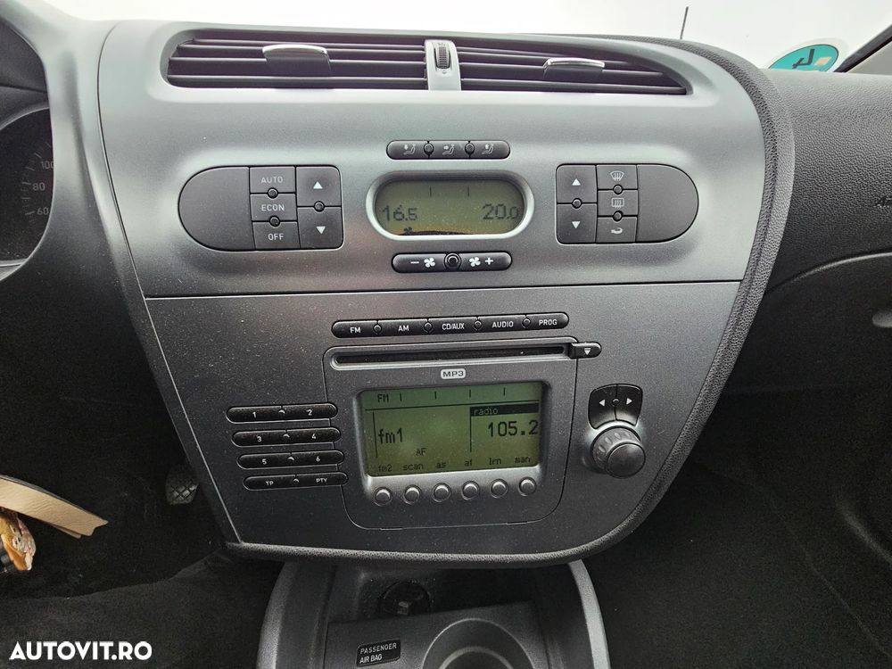 Seat Leon 2.0 TDI DPF Style - 9