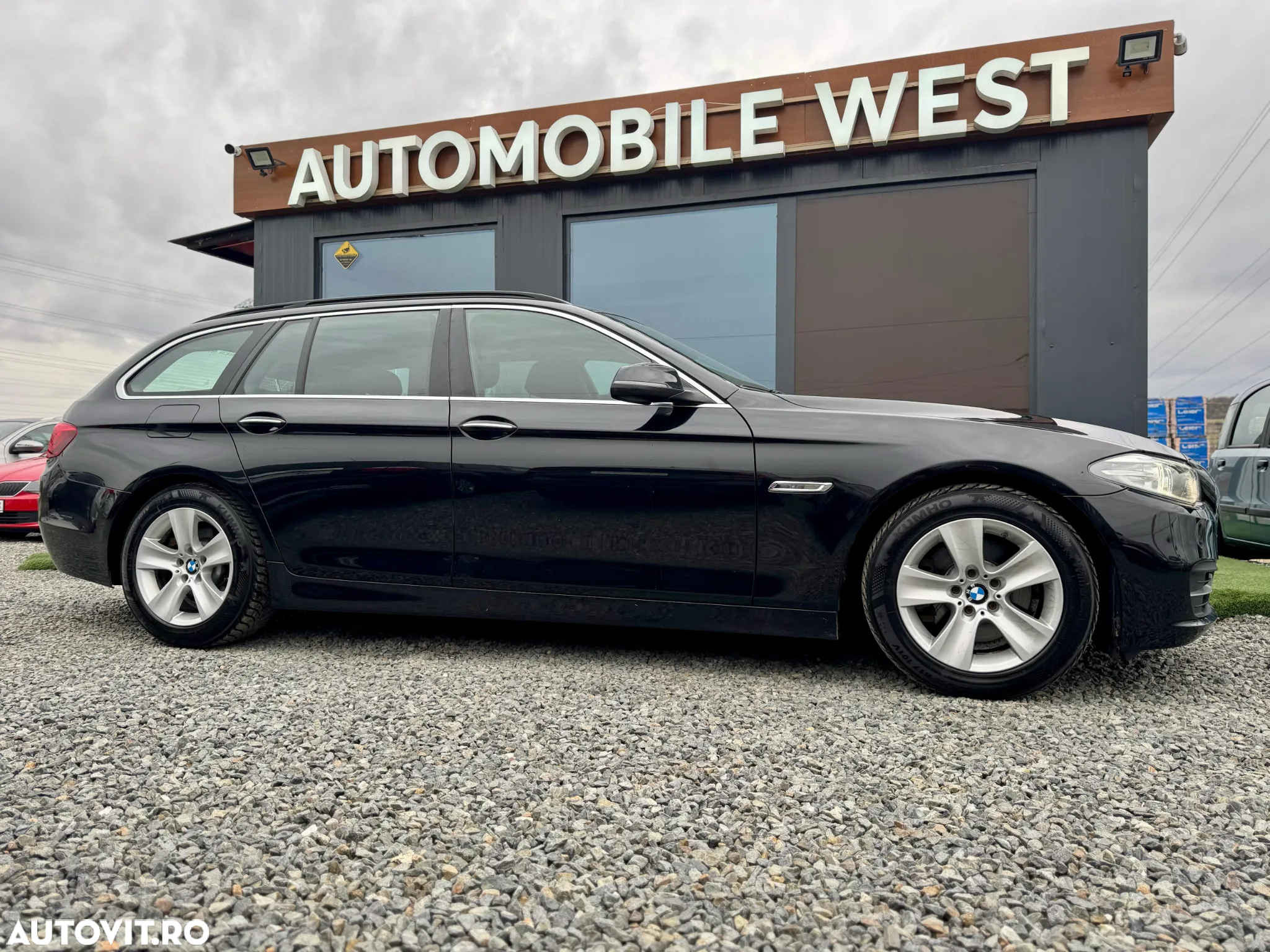 BMW Seria 5 520d Touring Aut. Luxury Line - 28