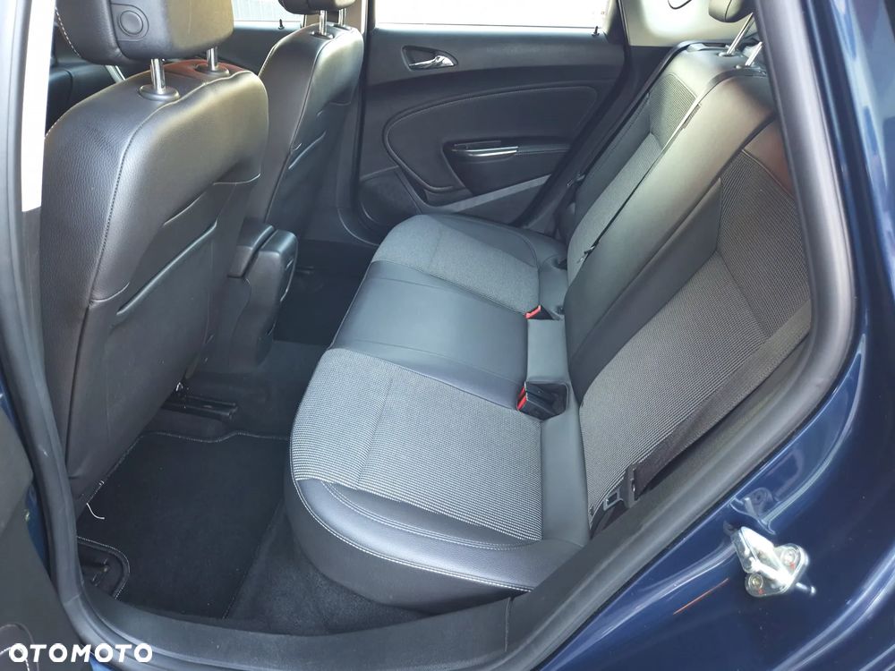 Opel Astra 1.6 Turbo Innovation - 27