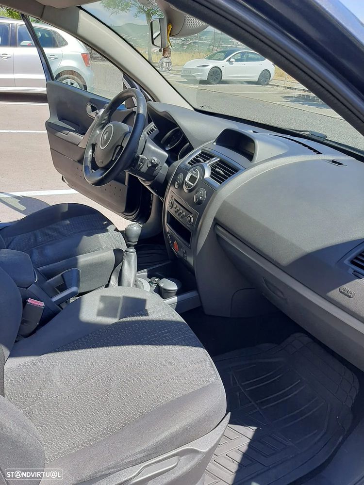 Renault Mégane 1.5 dCi Dynamique S - 10