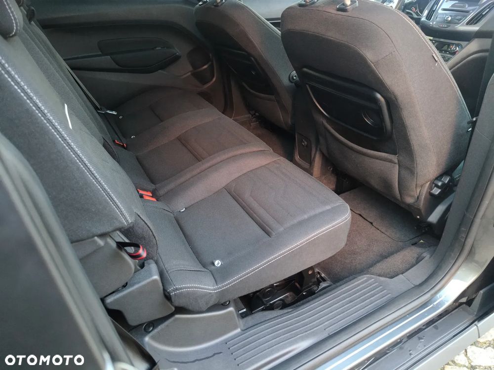 Ford Tourneo Connect Grand - 17