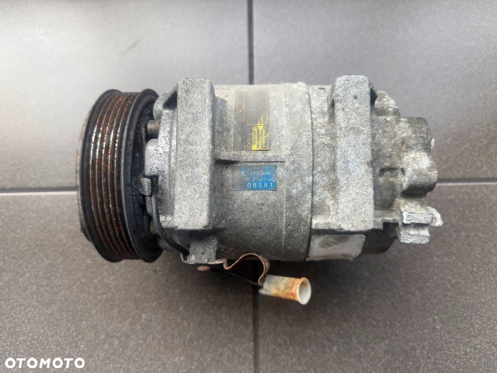 KOMPRESOR KLIMATYZACJI 2.4 VOLVO 8708581 - 2