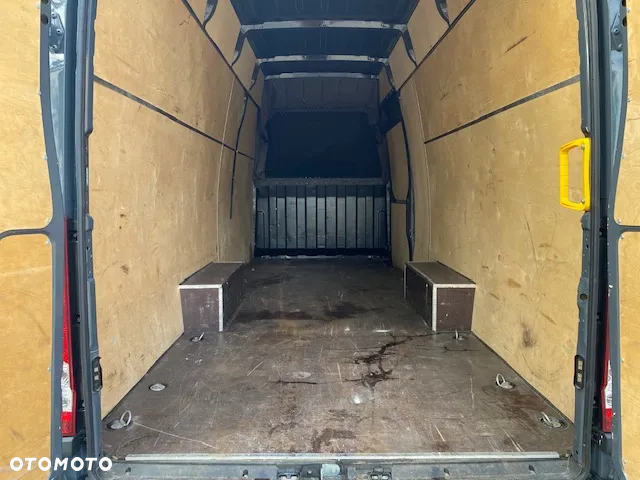 Iveco DAILY 35S18 - 18