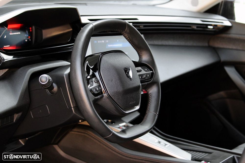 Peugeot 408 1.2 PureTech Allure EAT8 - 11