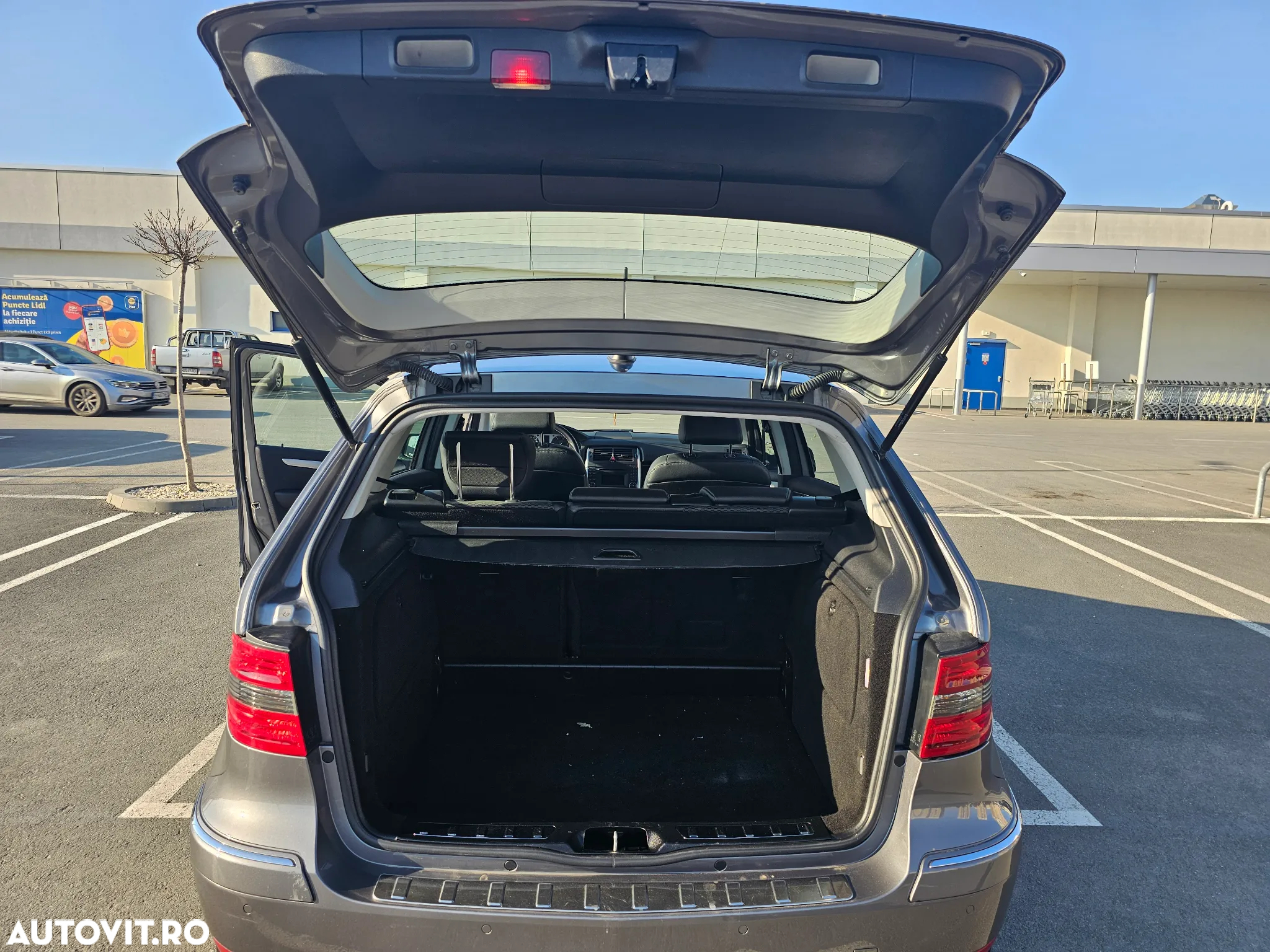 Mercedes-Benz B - 9