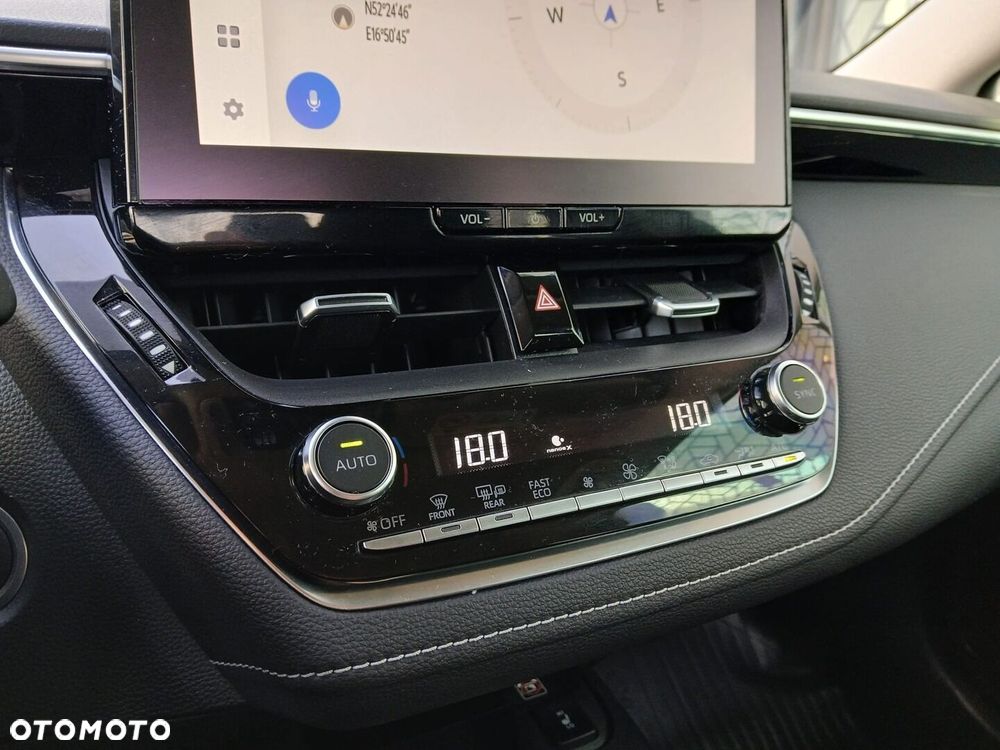 Toyota Corolla 1.8 Hybrid Style - 22