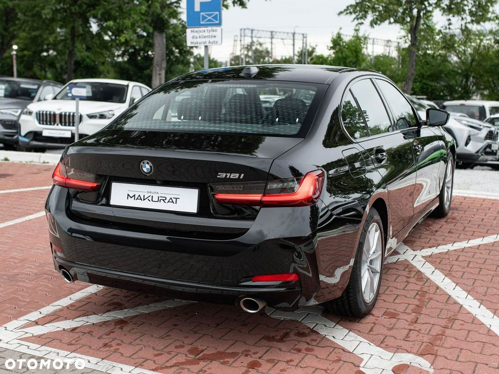 BMW Seria 3 318i - 6