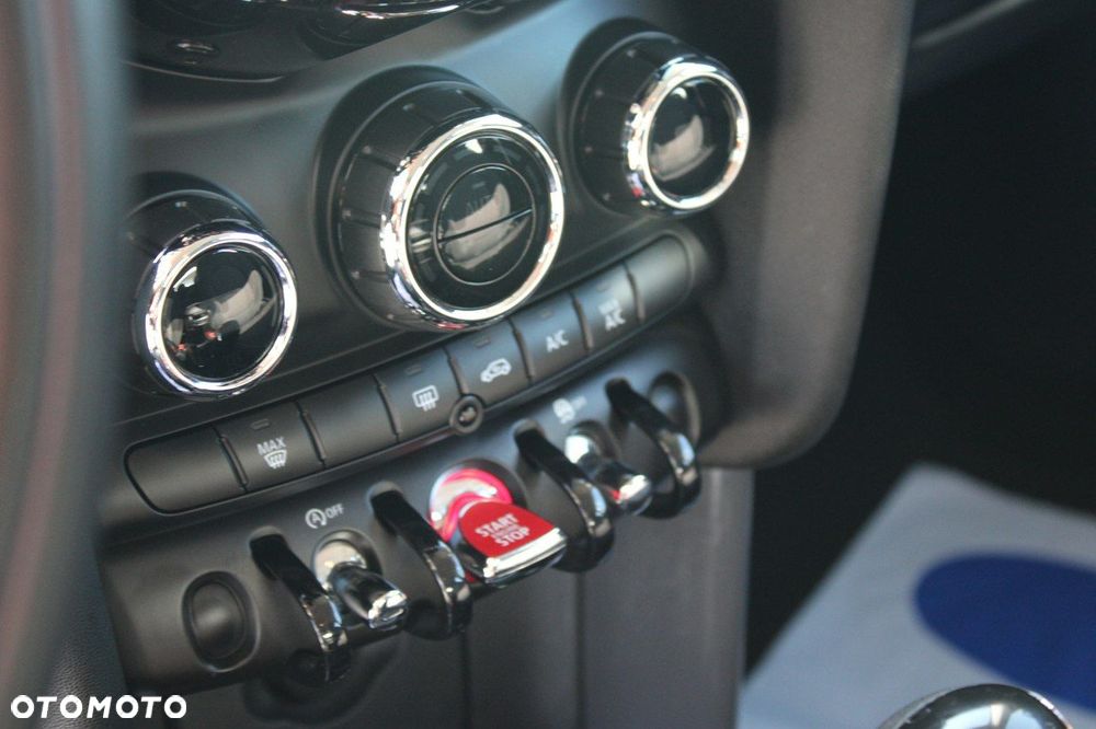 MINI ONE - 19