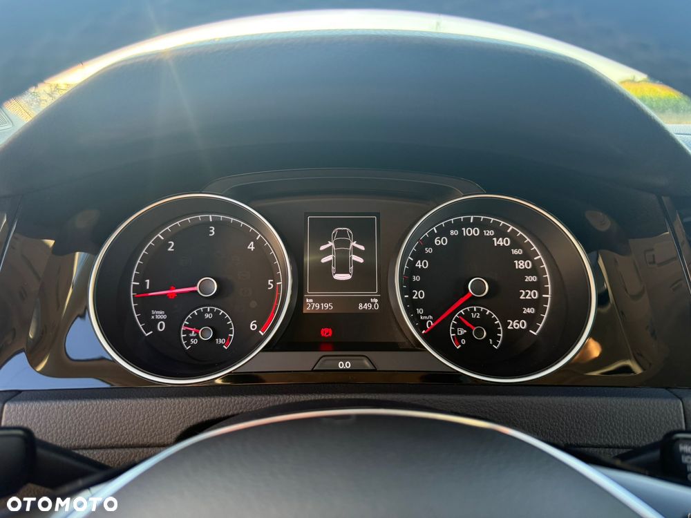 Volkswagen Golf 2.0 TDI BlueMotion Technology Allstar - 16