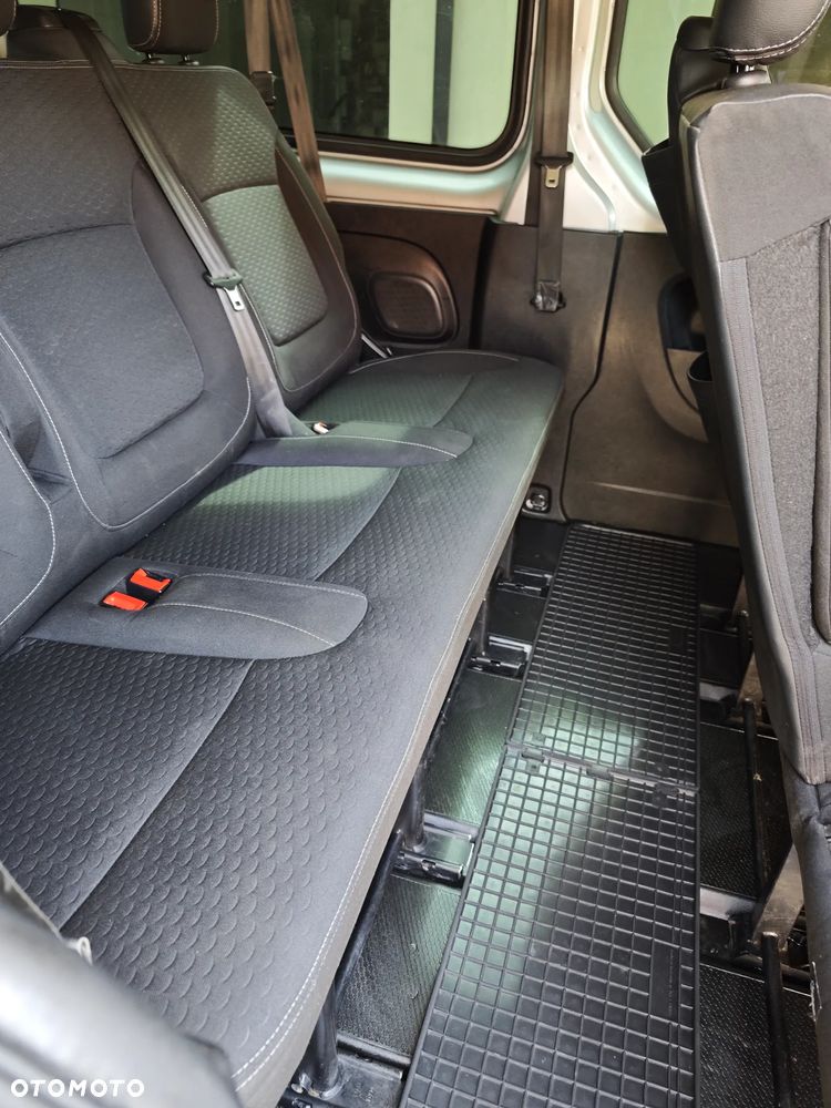 Opel Vivaro L2H1 2,9t Essentia Business - 10