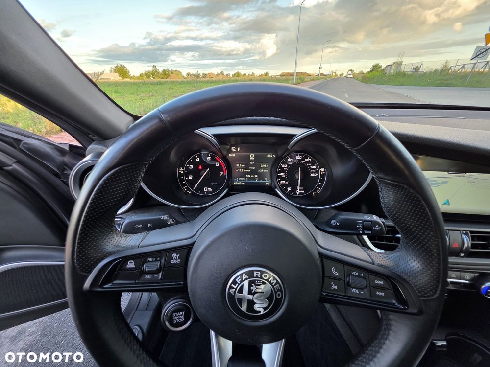 Alfa Romeo Giulia - 7