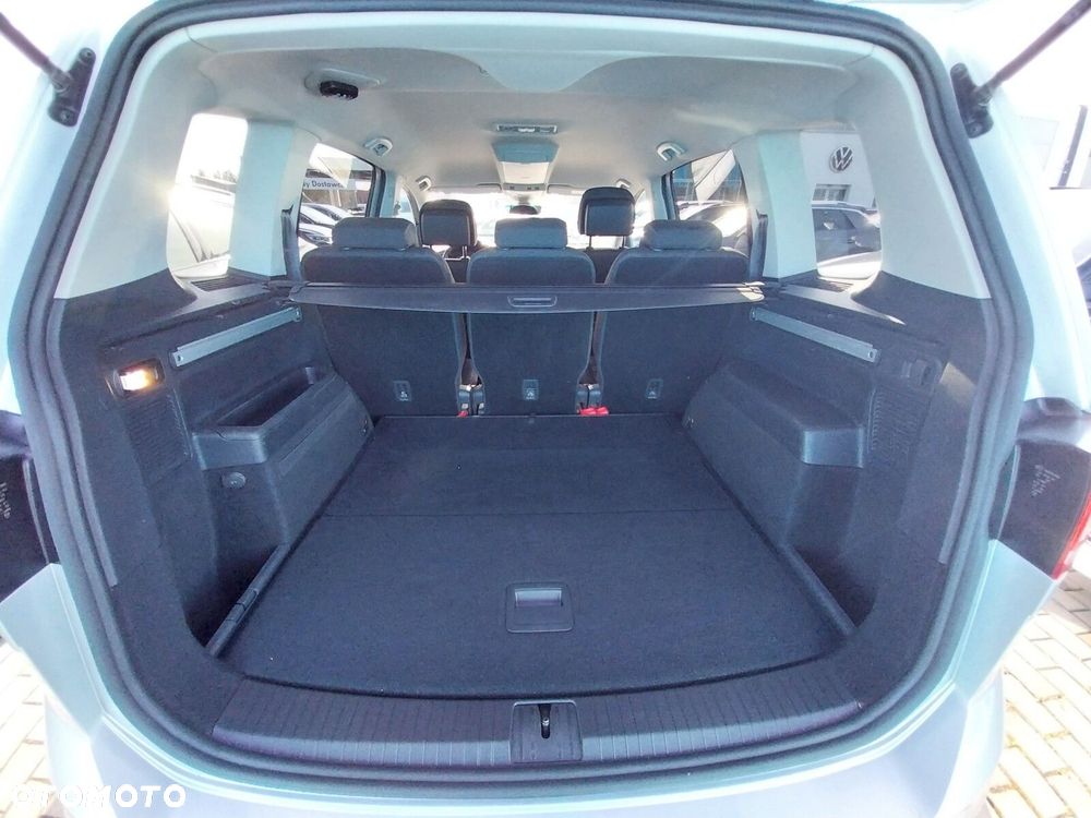 Volkswagen Touran - 9