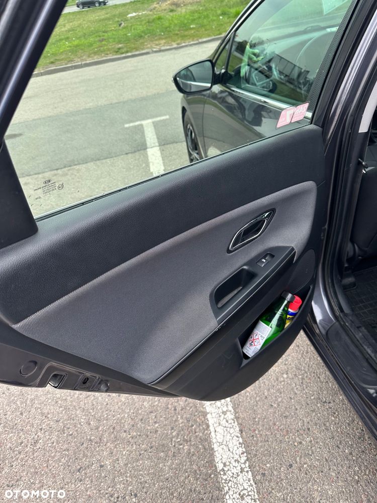 Kia Ceed 1.6 GDI L DCT - 4