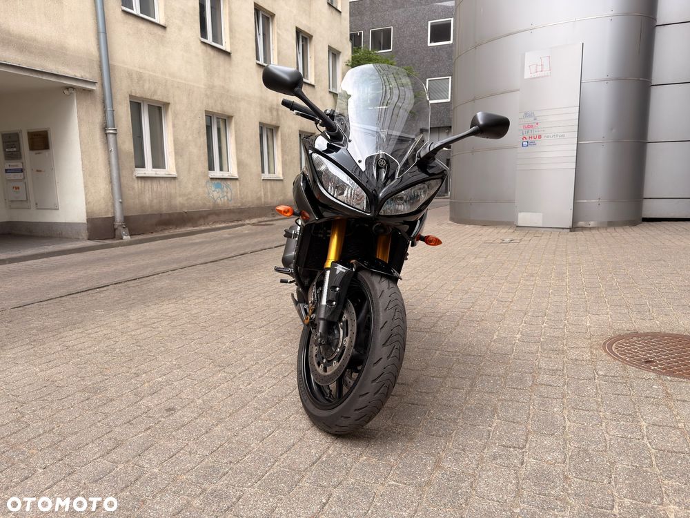 Yamaha FZ8 - 9