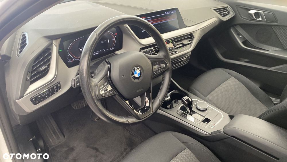 BMW Seria 1 118i Advantage - 10