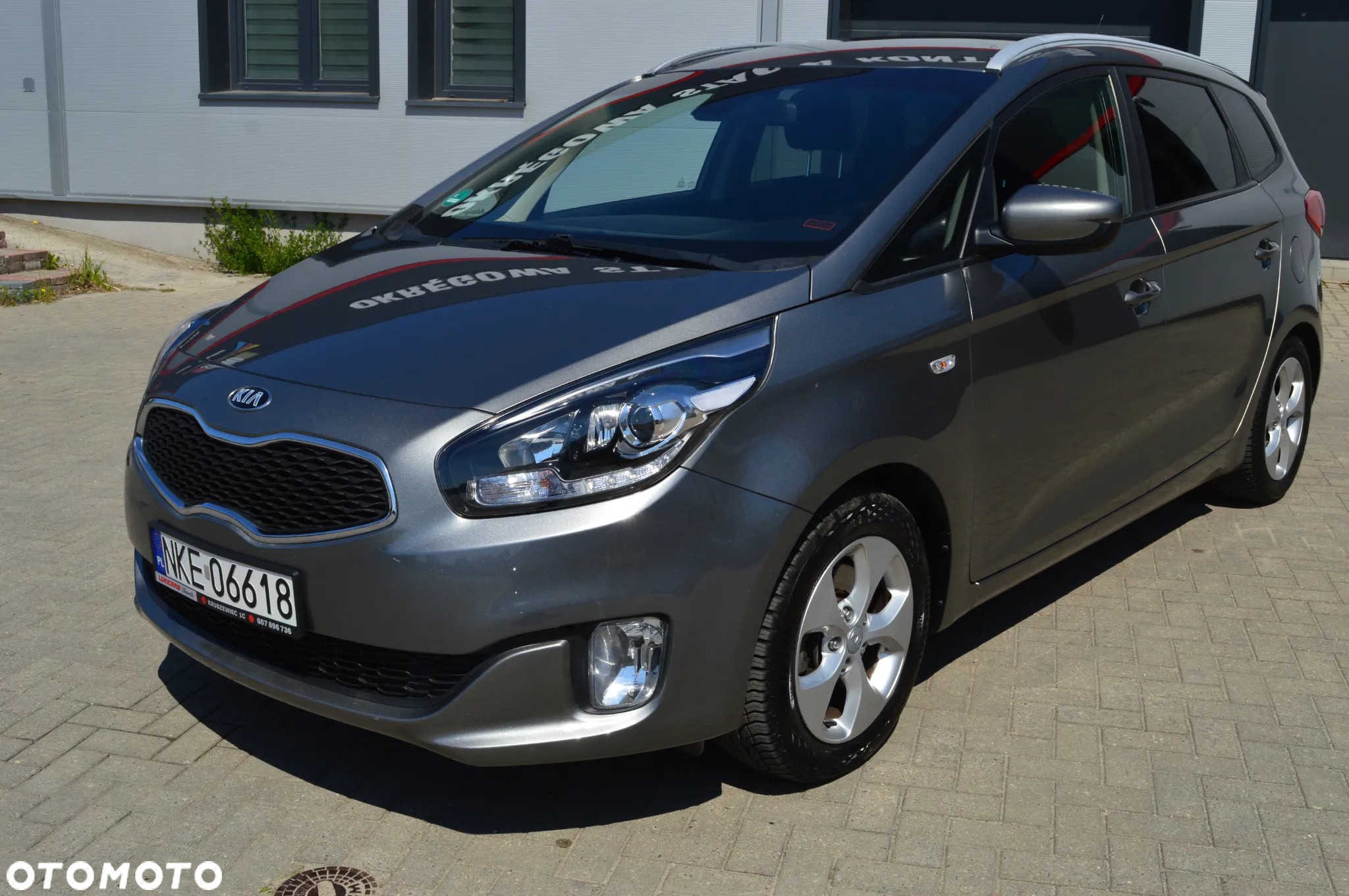 Kia Carens 1.6 GDI Dream Team Edition - 4