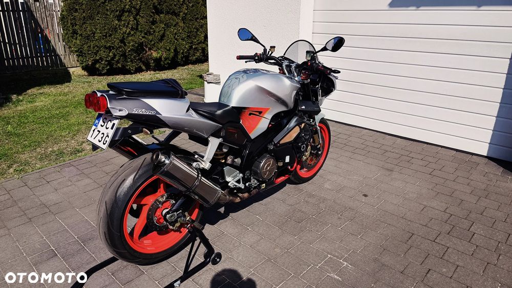 Aprilia Tuono - 4