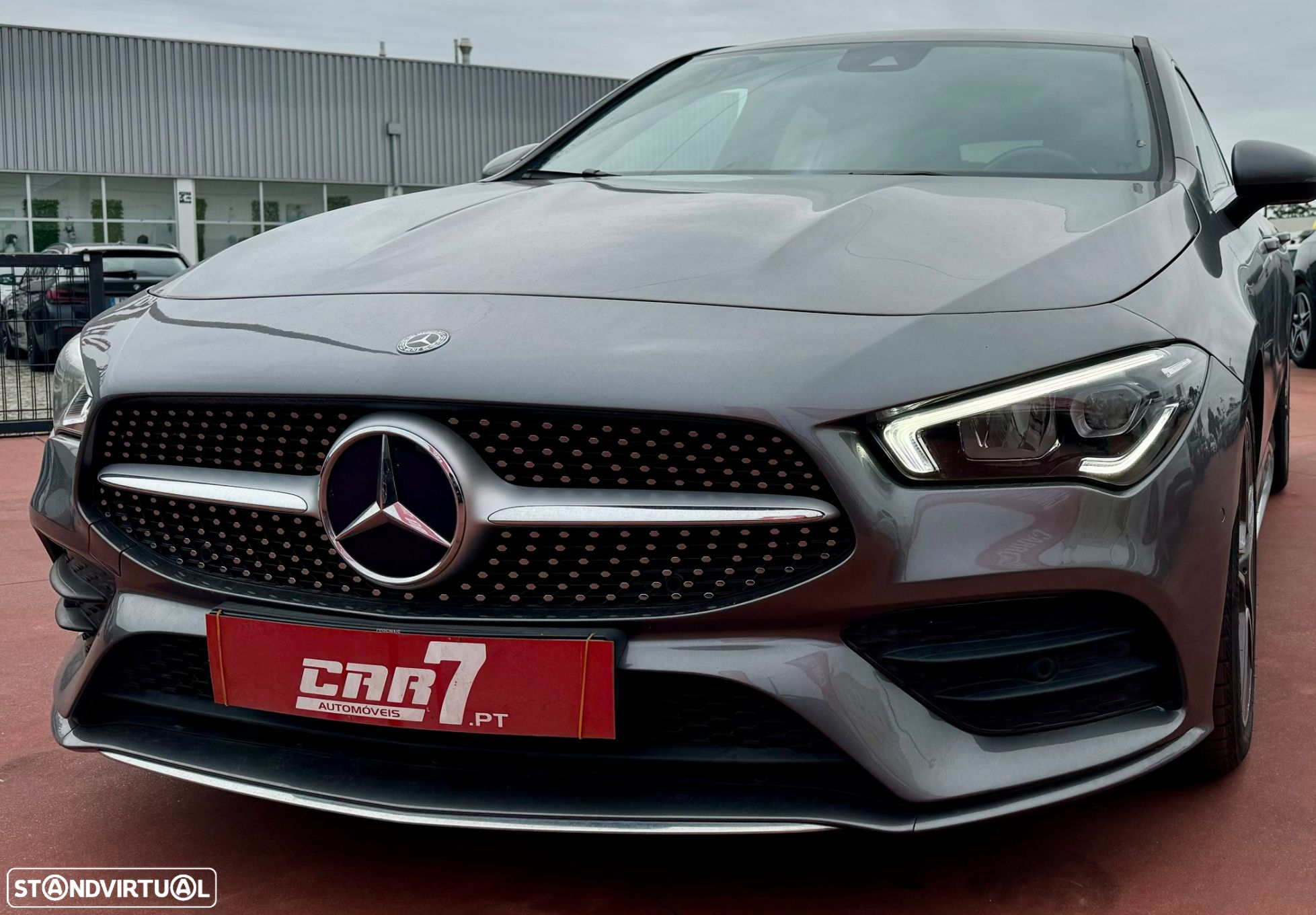Mercedes-Benz CLA 180 d Shooting Brake AMG Line - 2