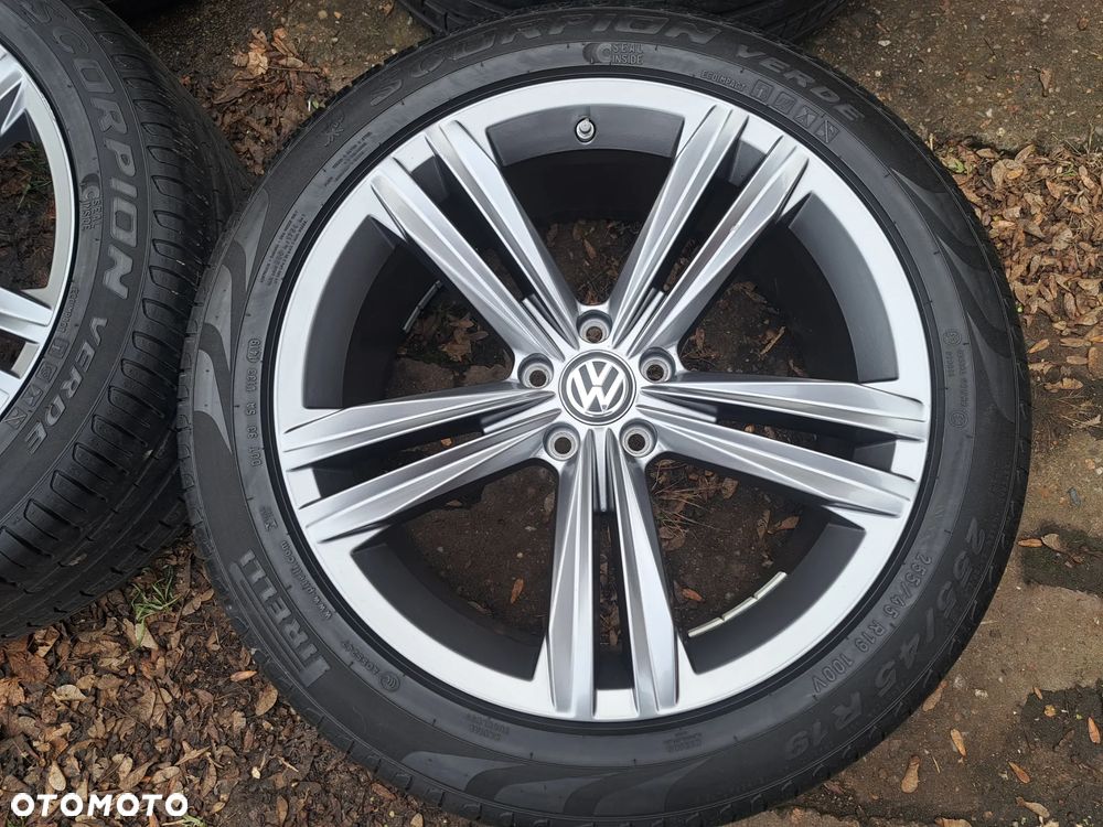 Oryg. VW Volkswagen Tiguan R-Line 19 5NN 5NA 5NN601025 Opony letnie - 1