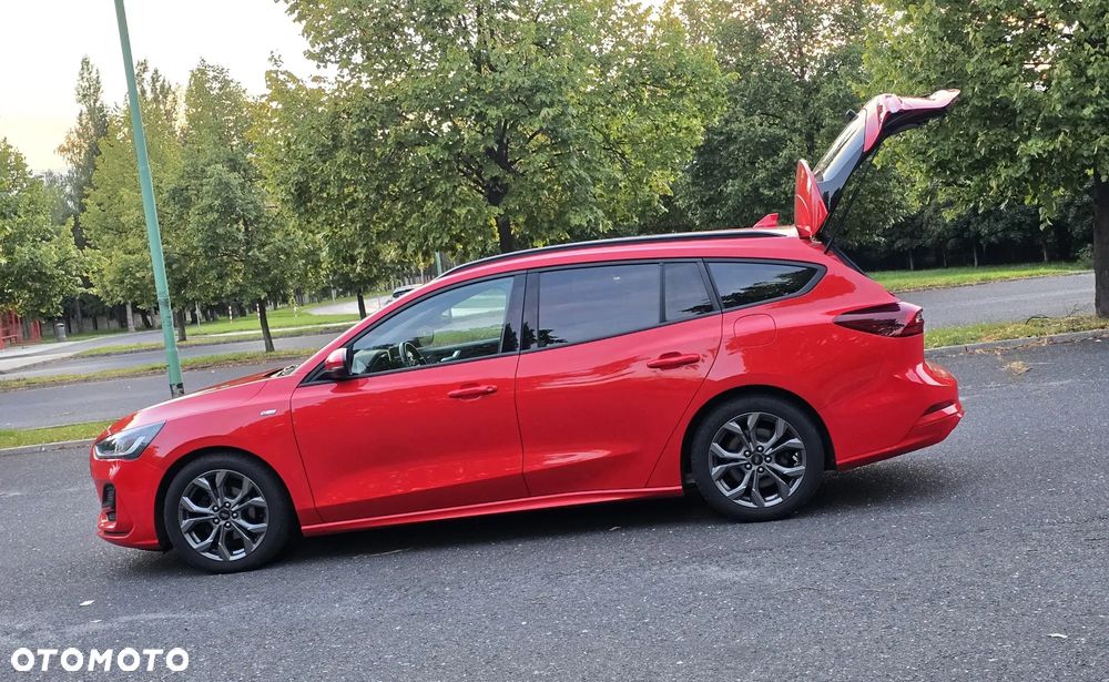 Ford Focus 1.5 EcoBlue Start-Stopp-System ST-LINE - 11