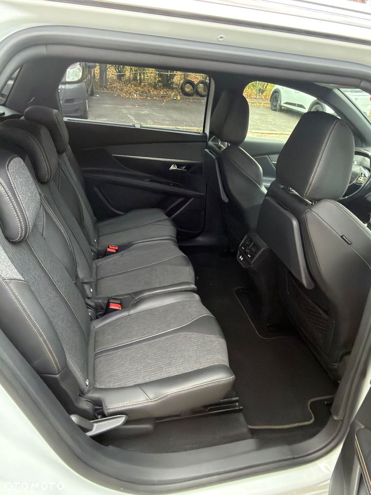 Peugeot 5008 - 23