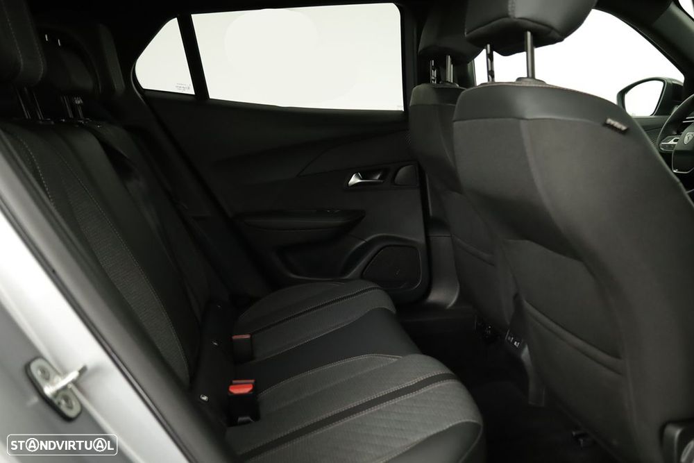 Peugeot 2008 1.2 PureTech Allure - 22