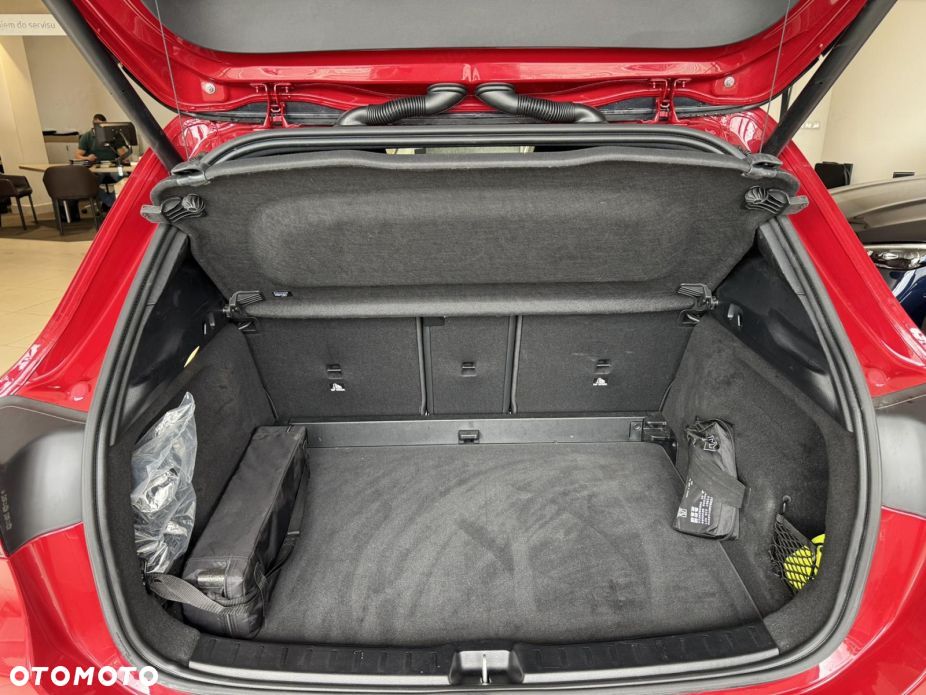 Mercedes-Benz GLA 200 mHEV AMG Line 7G-DCT - 17