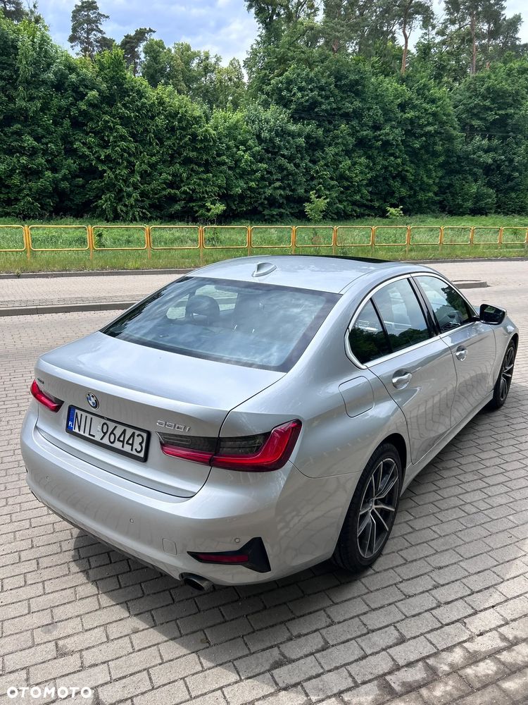 BMW Seria 3 330i Luxury Line sport - 11