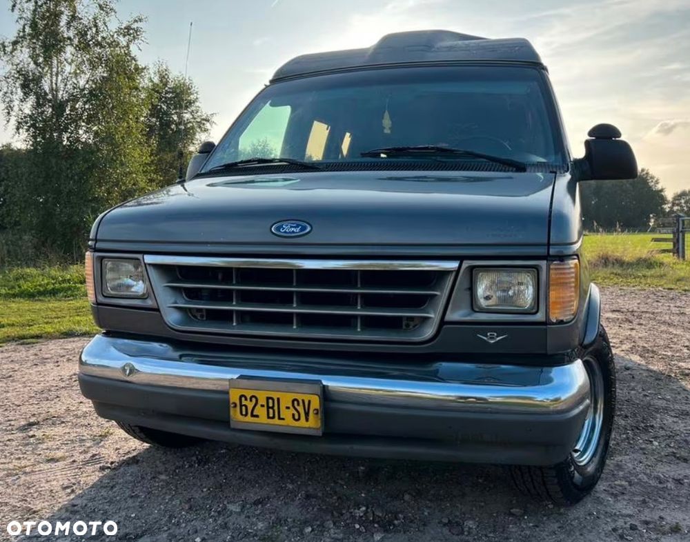 Ford Econoline - 3