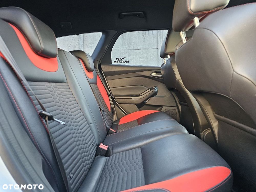 Ford Focus 2.0 EcoBoost ST mit Leder-Sport-Paket - 36