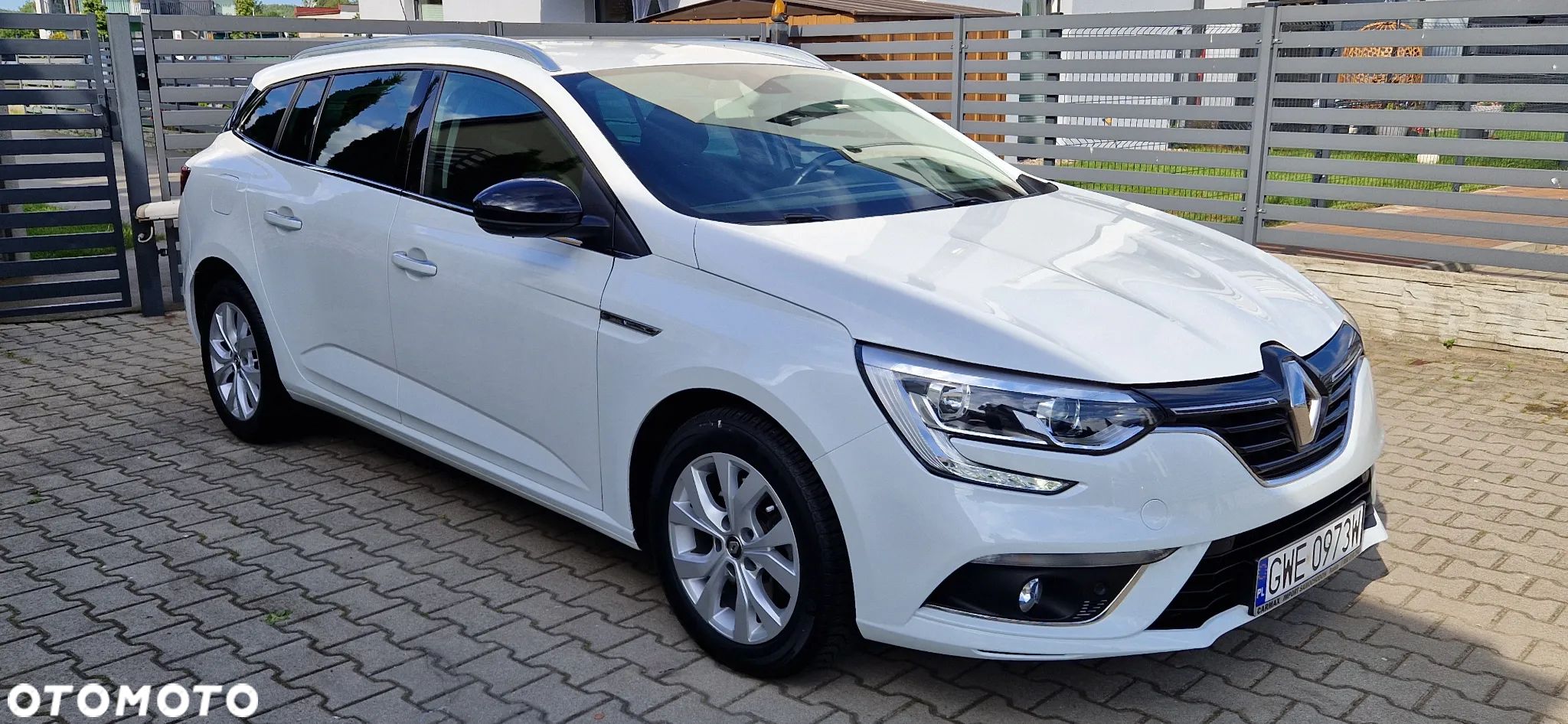 Renault Megane 1.3 TCe FAP Intens - 1