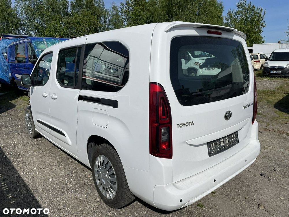 Toyota Proace City Verso Long 1.5 D-4D Business
