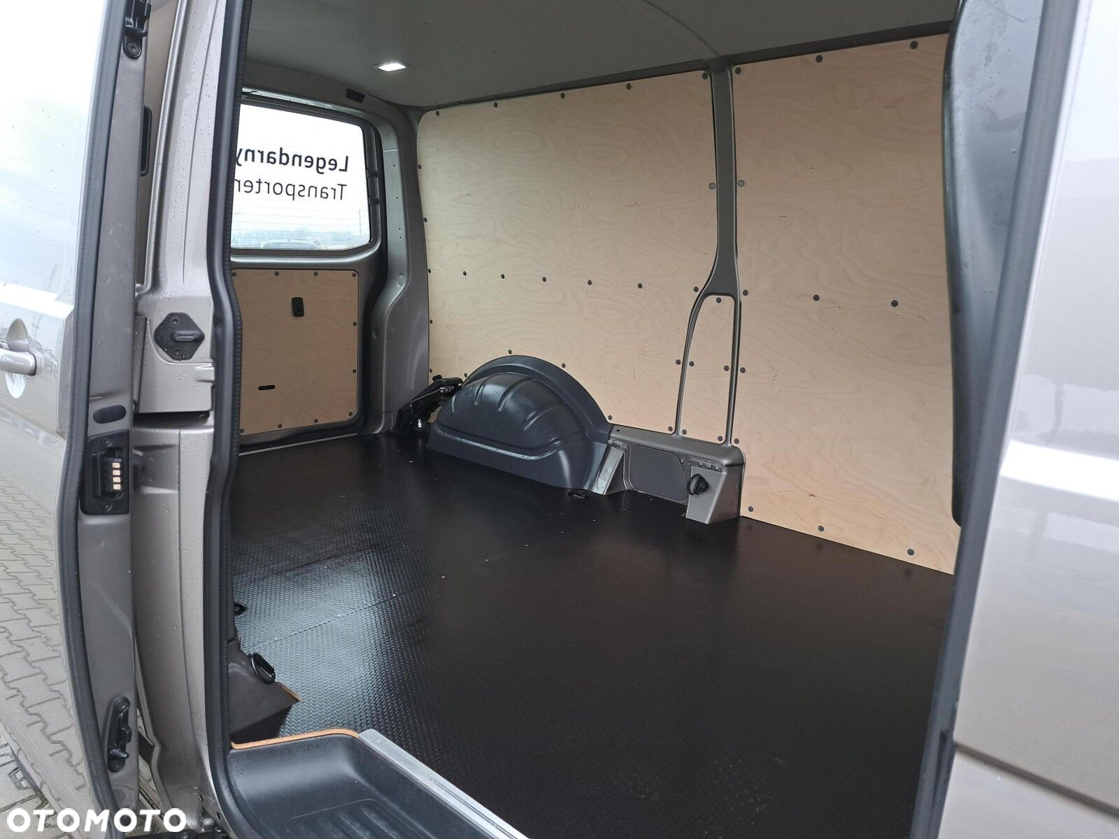 Volkswagen Transporter - 12