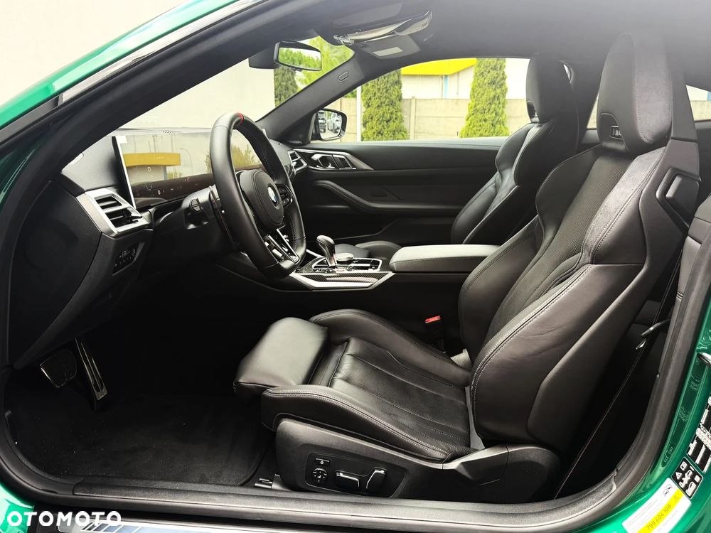 BMW M4 Competition M xDrive - 12
