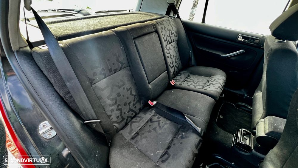 VW Golf 1.6i Highline - 4