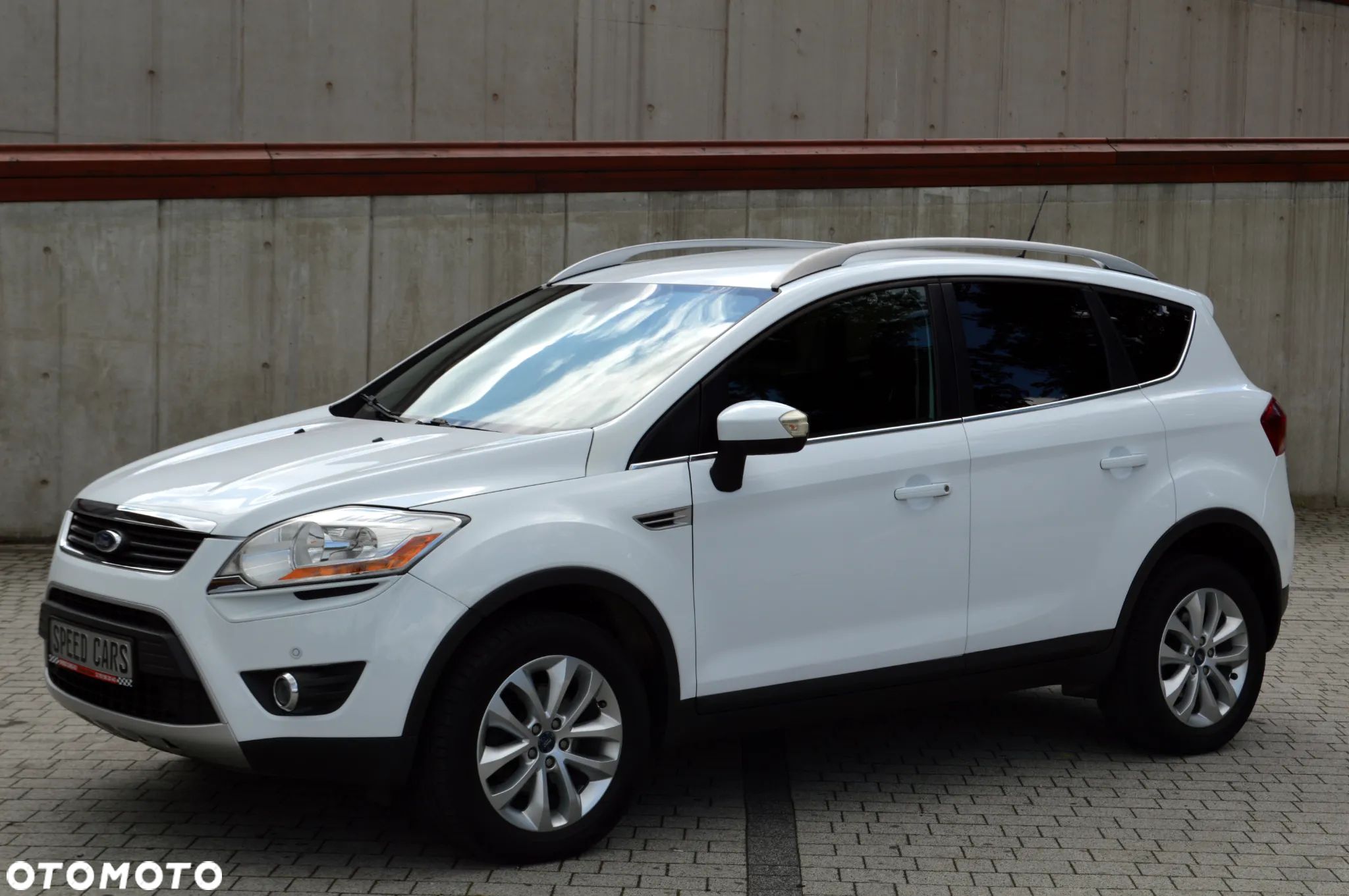 Ford Kuga 2.0 TDCi 4WD Titanium - 1