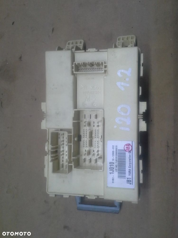 Hyundai I20 Lift 1.2 16V G4LA zestaw startowy komputer 39111-03700 BCM Immo stacyjka 2 klucze skrzynka bezpieczników licznik komplet EU - 16