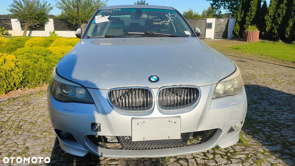 BMW Seria 5 550i - 6