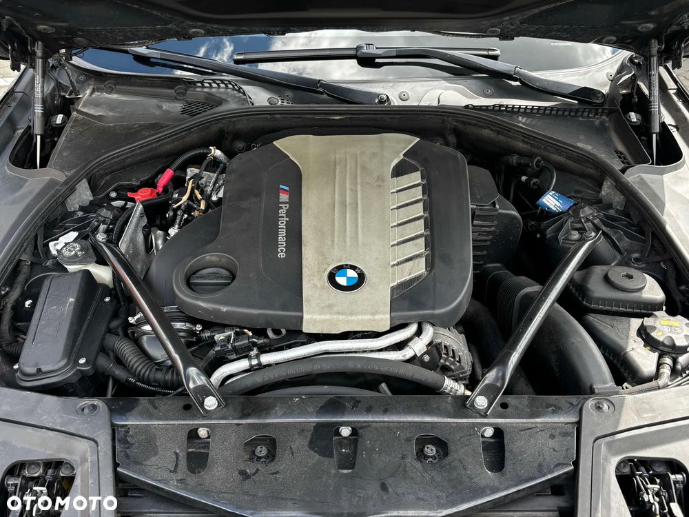 BMW Seria 5 M550d xDrive - 12