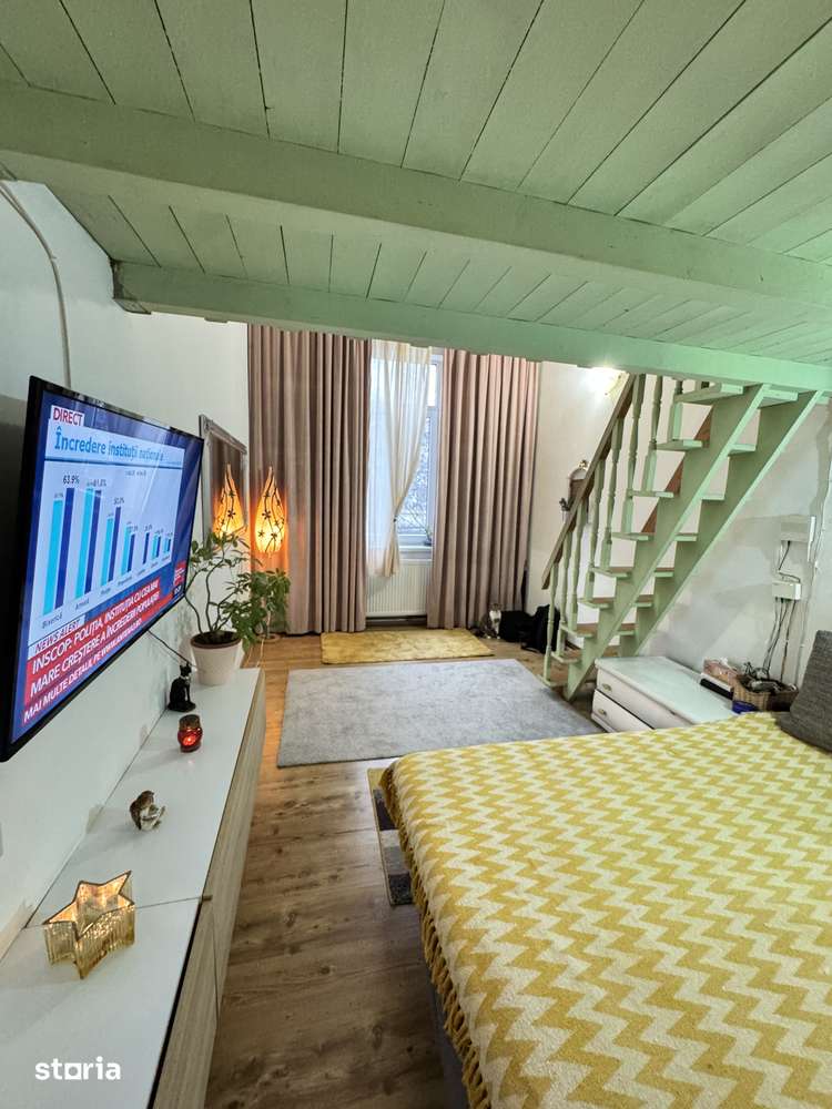 Casa Ultracentrala în Oradea, pe malul Crișului Repede — fotografia 1
