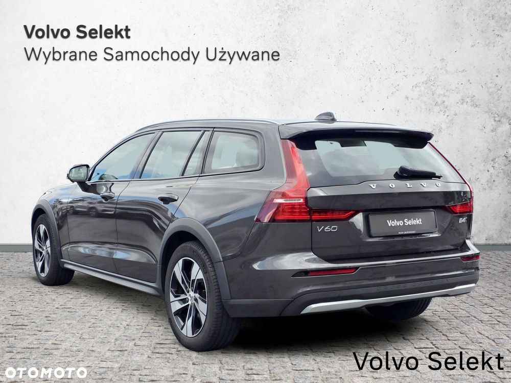Volvo V60 Cross Country - 8