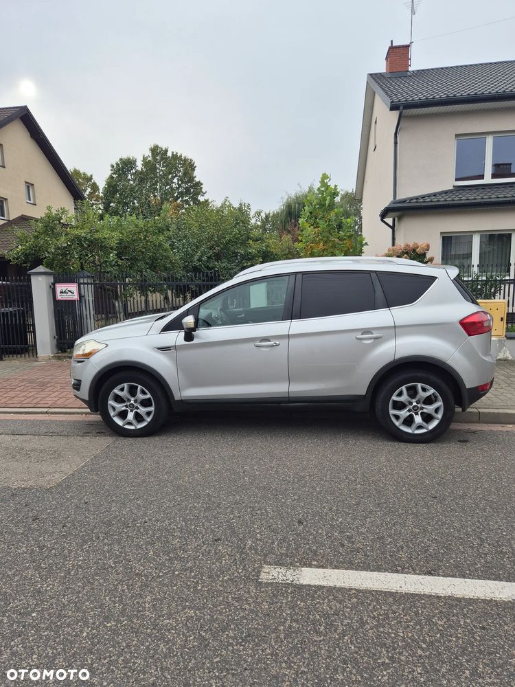 Ford Kuga - 10